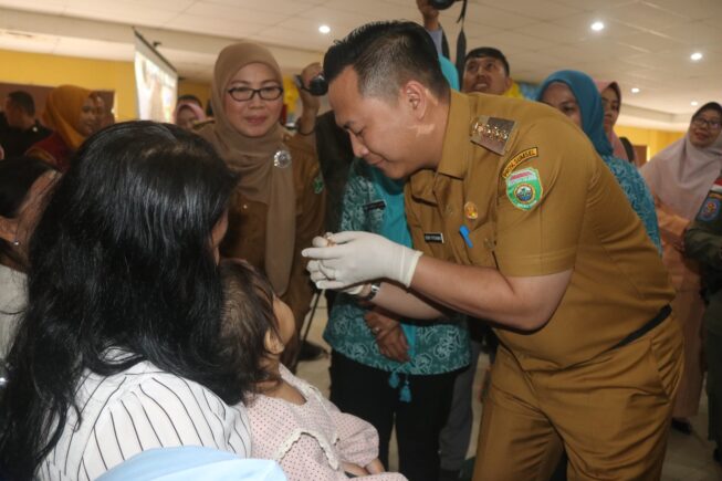 Hari Pertama, Pj. Bupati Luncurkan PIN Polio Serentak Se-Kabupaten Muaraenim