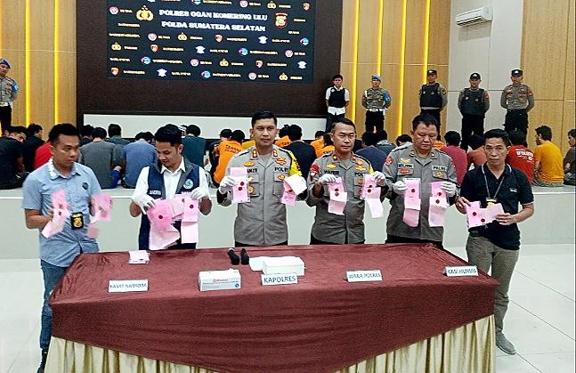 Polres OKU Ungkap 51 Kasus Penyalahgunaan Narkoba dalam Satu Semester Polres OKU Ungkap 51 Kasus Penyalahgunaan Narkoba dalam Satu Semester
