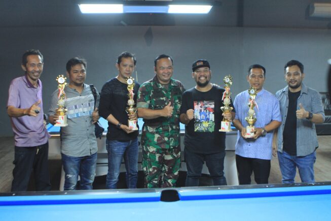 Turnamen biliar antar jurnalis yang memperebutkan Piala Komandan Korem 044 Garuda Dempo Turnamen biliar antar jurnalis yang memperebutkan Piala Komandan Korem 044 Garuda Dempo