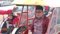 Pasangan Eddy Santana Putra dan Rizky Aprilia, yang diusung oleh PDIP, resmi mendaftarkan diri ke KPU Sumsel untuk Pilkada Gubernur 2024