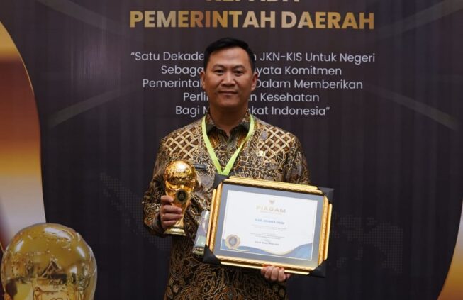 Muaraenim Raih UHC Award 2024 Seluruh Warga Dijamin Akses Layanan Kesehatan Gratis