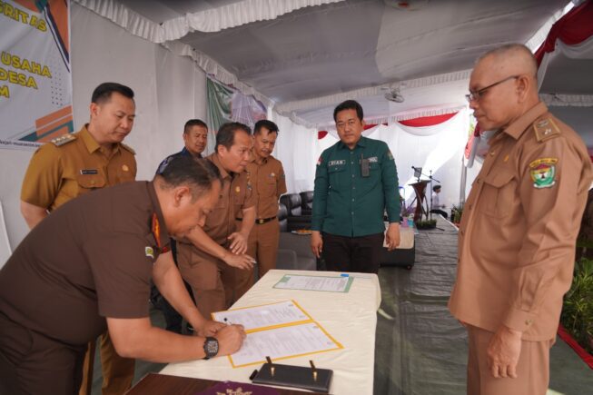 Kades se-Muaraenim Teken Fakta Integritas Anti Korupsi, Cegah Penyalahgunaan Dana Desa Kades se-Muaraenim Teken Fakta Integritas Anti Korupsi, Cegah Penyalahgunaan Dana Desa
