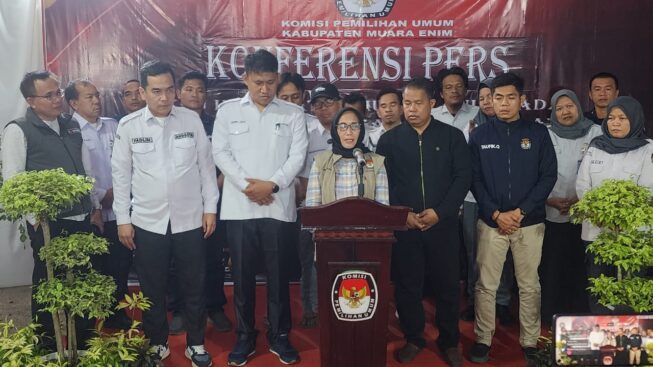 Konferensi pers penutupan masa pendaftaran paslon pada Pilkada Muaraenim pada Jumat (31/8/2024)