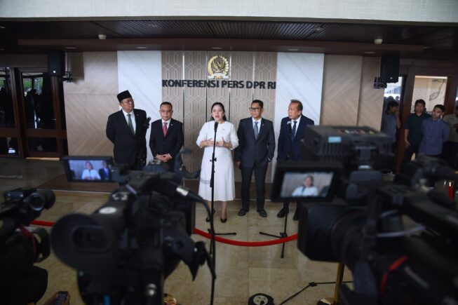 Puan Maharani: DPR RI Umumkan Daftar Mitra Kerja Setelah Presiden Dilantik Puan Maharani: DPR RI Umumkan Daftar Mitra Kerja Setelah Presiden Dilantik
