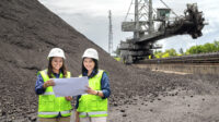 Pekerja Perempuan Bukit Asam (2)