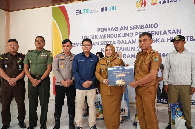 Pembagian Paket Sembako Dalam Rangka HUT ke-44 PTBA (2)